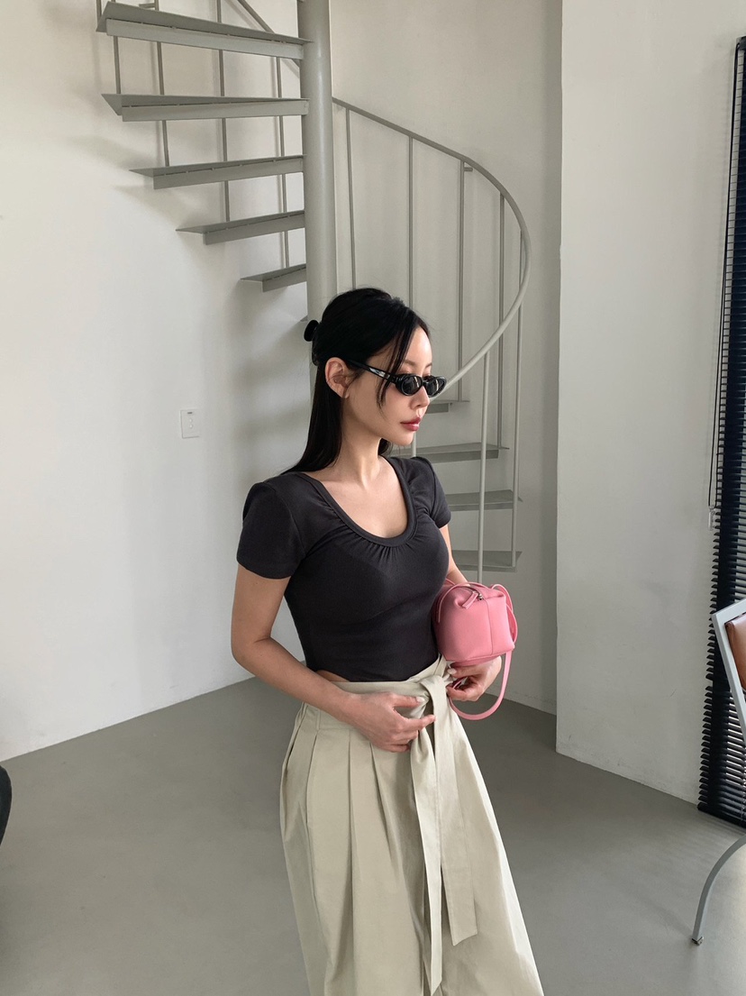 REVE CITE-L韓國直郵女士新品真品人氣26春夏時尚T恤褶皺REVE CITE-LT恤