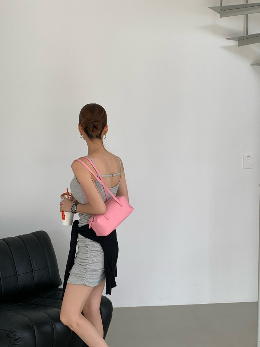 REVE CITE-L東大門實拍韓國女士新款26春夏推薦人氣連衣裙REVE CITE-L連衣裙