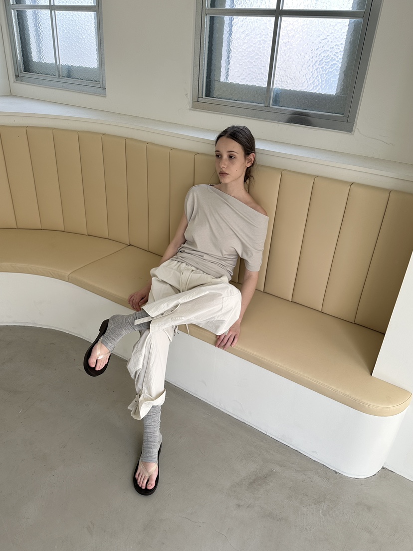 BOWIE韓國東大門代購女裝新品時尚人氣職業26春夏T恤露肩BOWIET恤