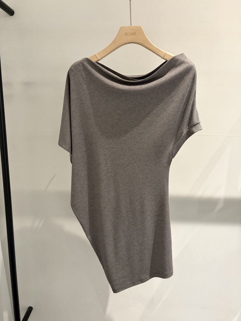 BOWIE韓國東大門代購女裝新品時尚人氣職業26春夏T恤露肩BOWIET恤圖色1