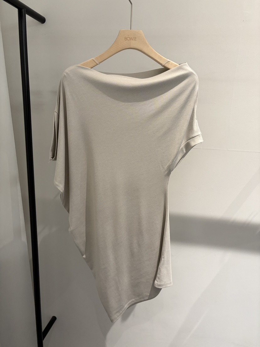 BOWIE韓國東大門代購女裝新品時尚人氣職業26春夏T恤露肩BOWIET恤圖色2