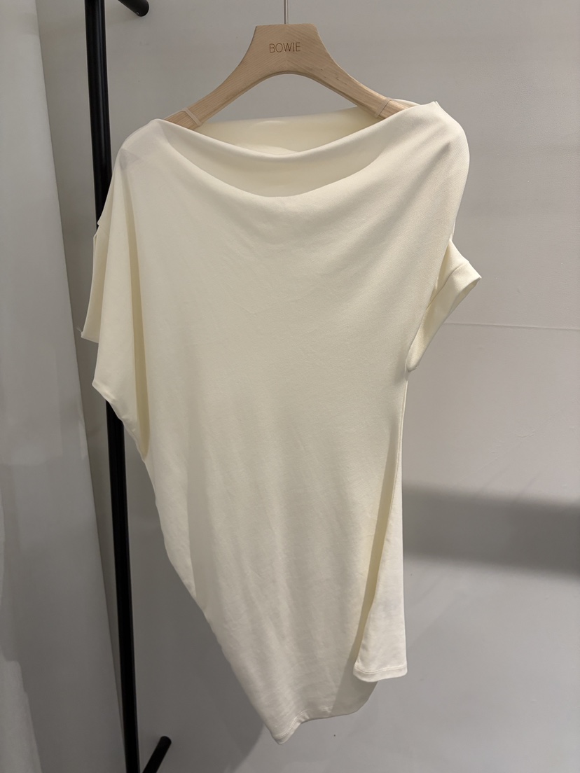 BOWIE韓國東大門代購女裝新品時尚人氣職業26春夏T恤露肩BOWIET恤圖色3