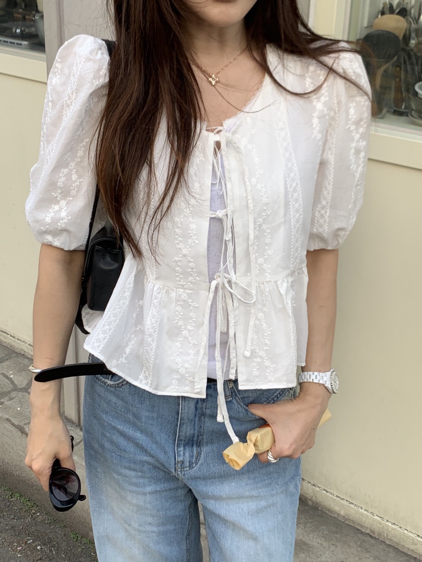 LA CREME韓國直郵女士新款熱賣推薦時尚襯衫蕾絲衫絲帶繡花LA CREME襯衫/蕾絲衫