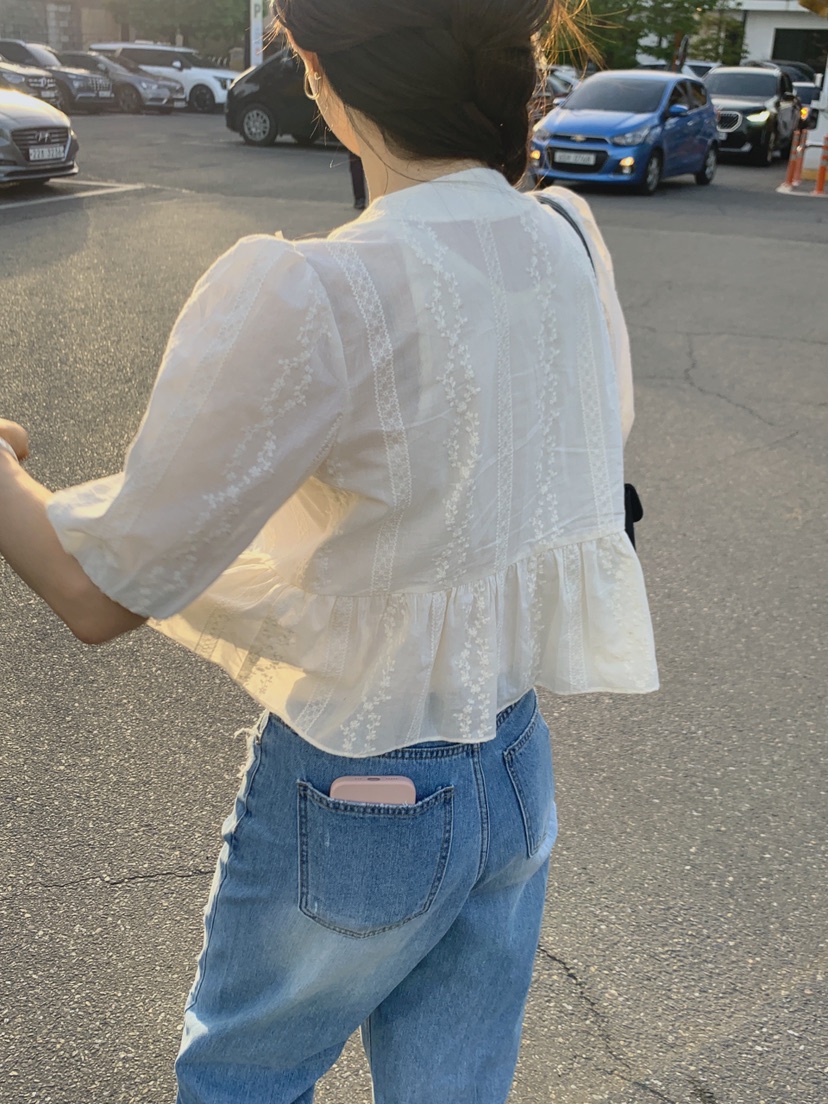 LA CREME韓國直郵女士新款熱賣推薦時尚襯衫蕾絲衫絲帶繡花LA CREME襯衫/蕾絲衫