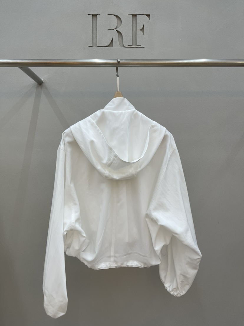 PLUS HONG-P韓國直郵實拍女裝新品時尚推薦熱賣夾克連帽LORA FAMILY/PLUS HONG夾克