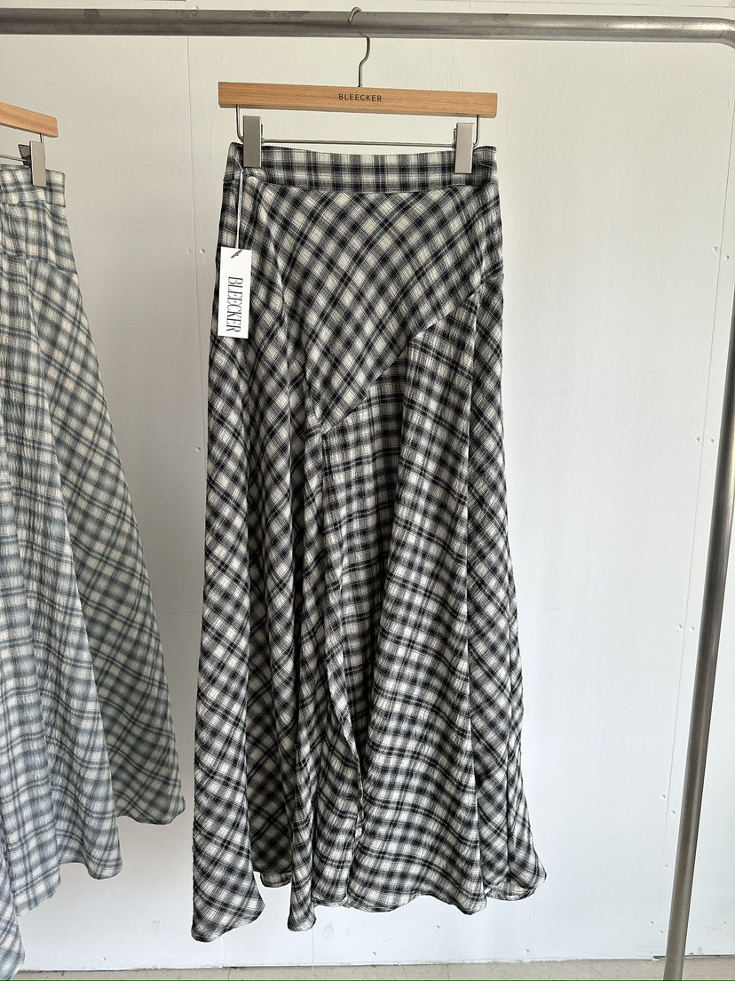 BLEECKER韓國東大門代購女士新品人氣26春夏推薦職業長裙BLEECKER長裙圖色2