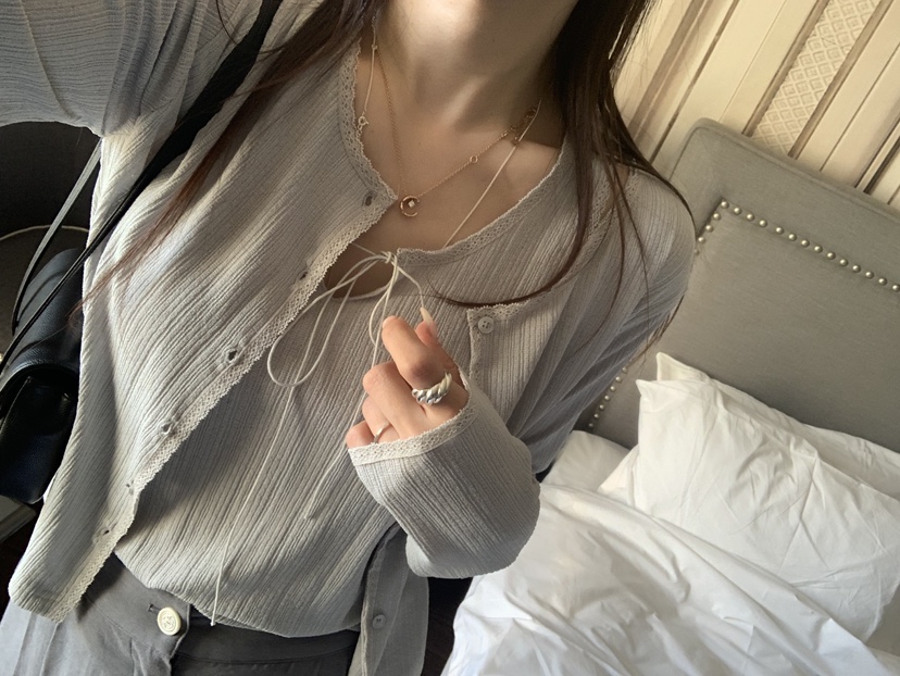 LA CREME韓國直郵女士新款熱賣休閑人氣職業推薦長袖T恤LA CREME長袖T恤