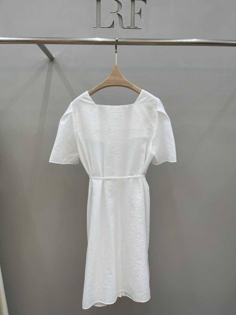 PLUS HONG-P韓國代購女裝新款26夏季人氣職業連衣裙含腰繩LORA FAMILY/PLUS HONG連衣裙