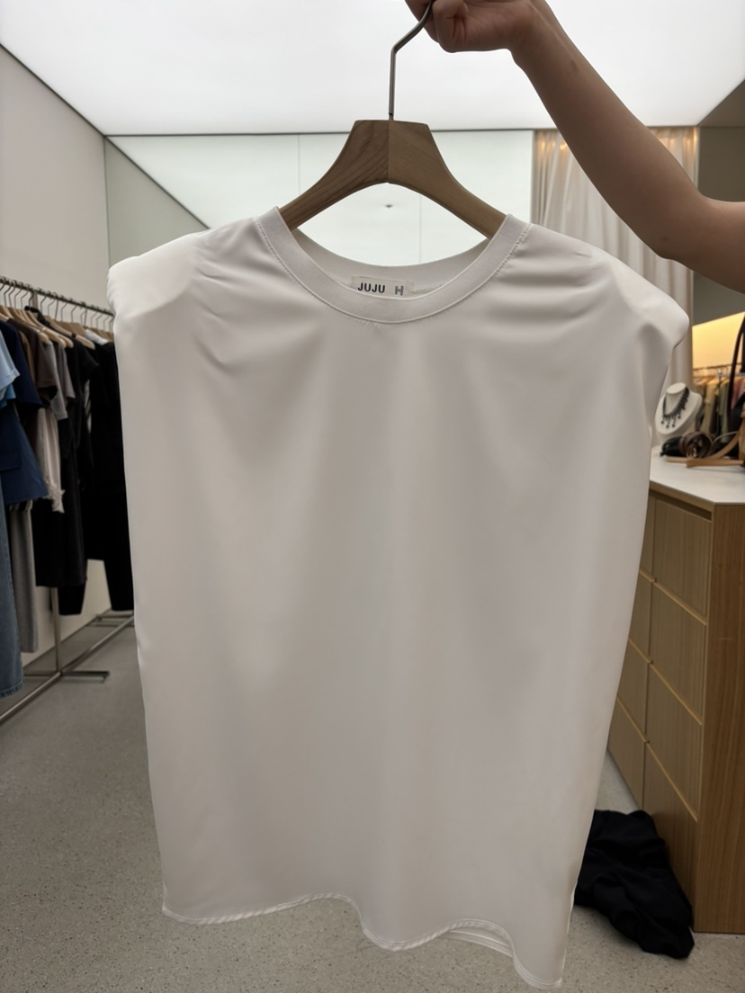 JUJU韓國代購女裝新款推薦26夏季休閑26春夏吊帶背心緞面JUJU吊帶/背心圖色1