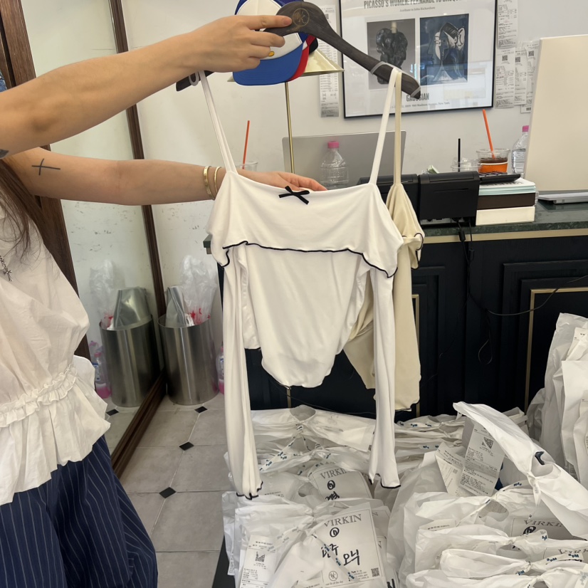 VIRKIN韓國代購女士新品熱賣真品人氣時尚職業推薦長袖T恤VIRKIN長袖T恤圖色1