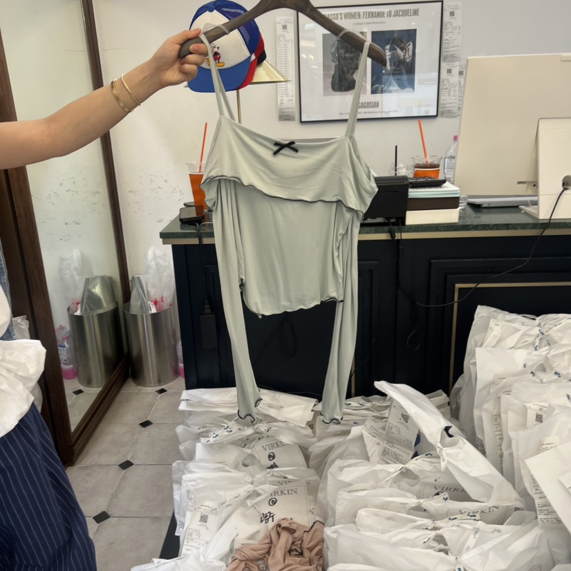 VIRKIN韓國代購女士新品熱賣真品人氣時尚職業推薦長袖T恤VIRKIN長袖T恤圖色4