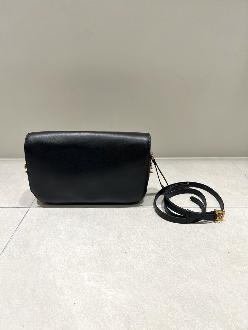 CESTLAVIE東大門實拍女士新款熱賣單肩斜跨包有長肩帶牛皮CESTLAVIE單肩/斜跨包