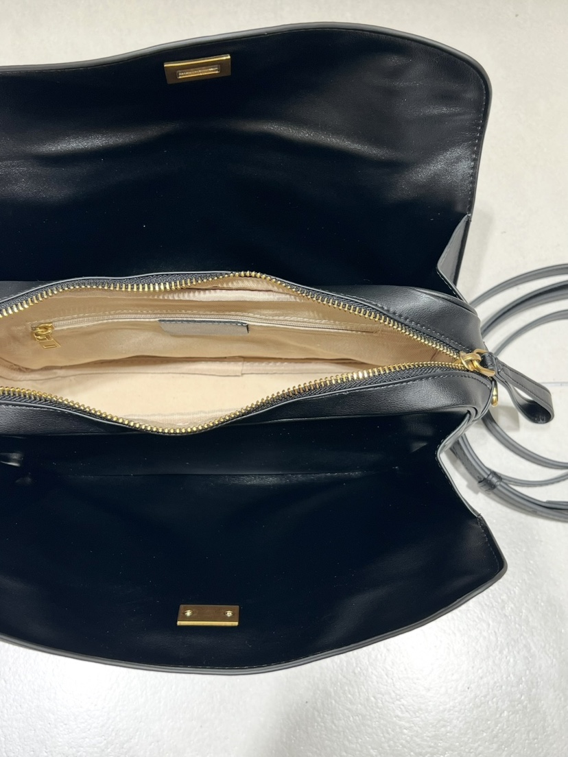 CESTLAVIE東大門實拍女士新款熱賣單肩斜跨包有長肩帶牛皮CESTLAVIE單肩/斜跨包