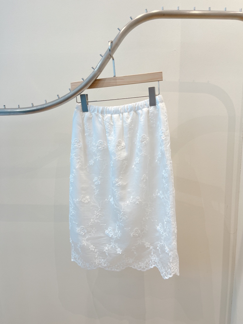 OVE韓國代購女裝新款休閑時尚職業推薦26春夏半身裙中短裙刺繡OVE半身裙/中短裙