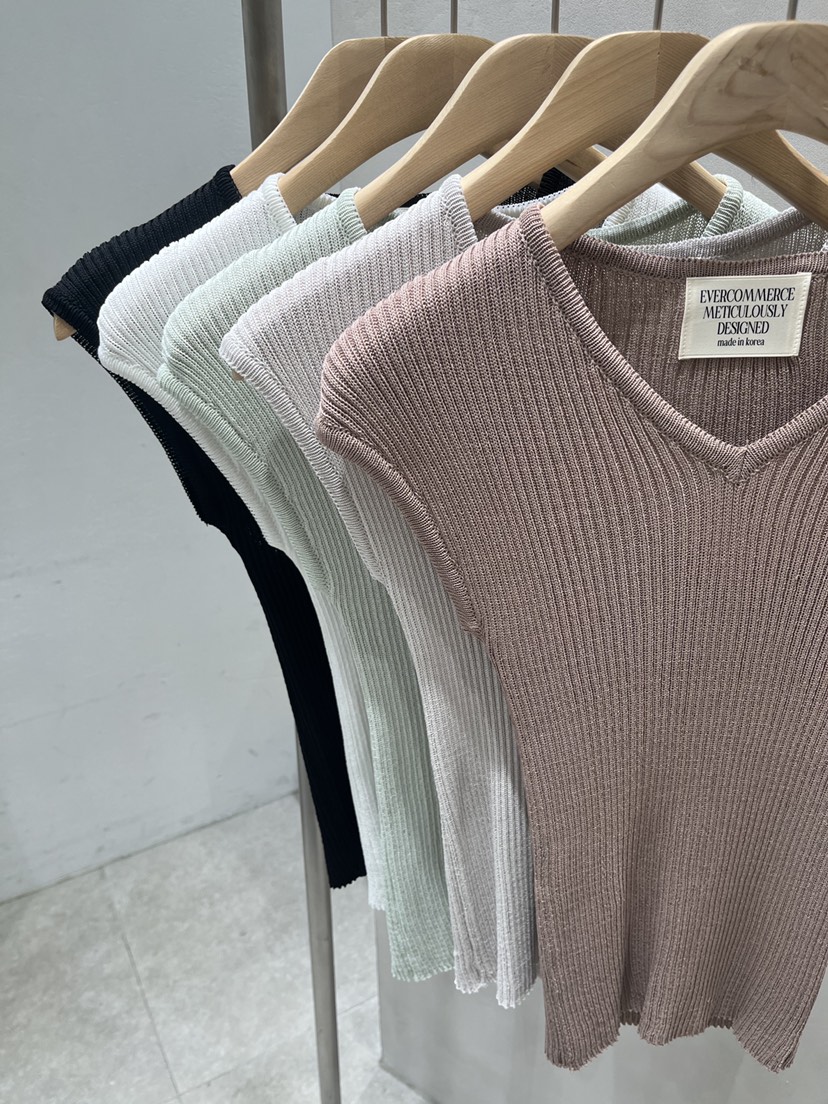 EVERCOMMERCE METICULOUSLY DESIGNED韓國直郵實拍女裝新品時尚針織衫EVERCOMMERCE METICULOUSLY DESIGNED針織衫