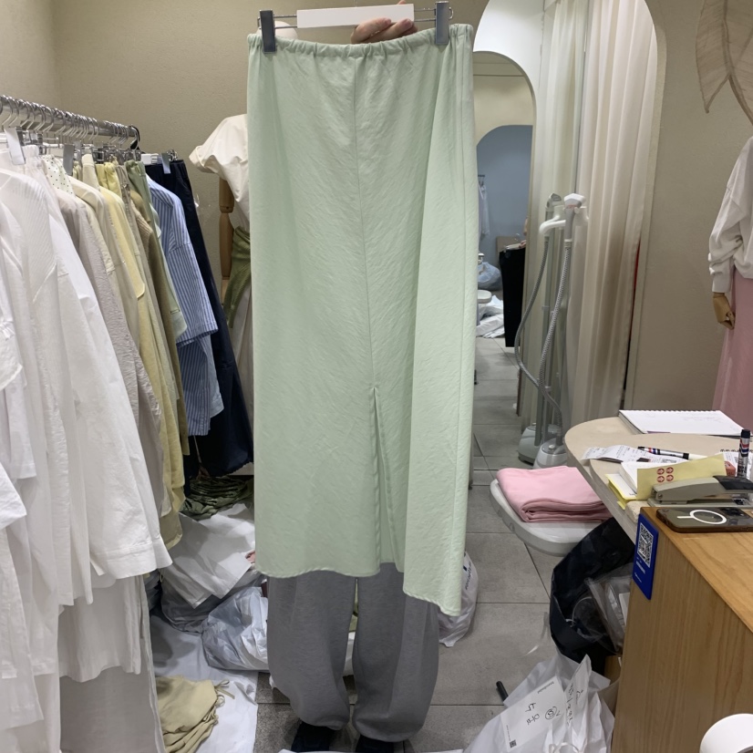 BROCCOLISALAD韓國直郵女裝新品熱賣人氣時尚推薦職業長裙BROCCOLISALAD長裙