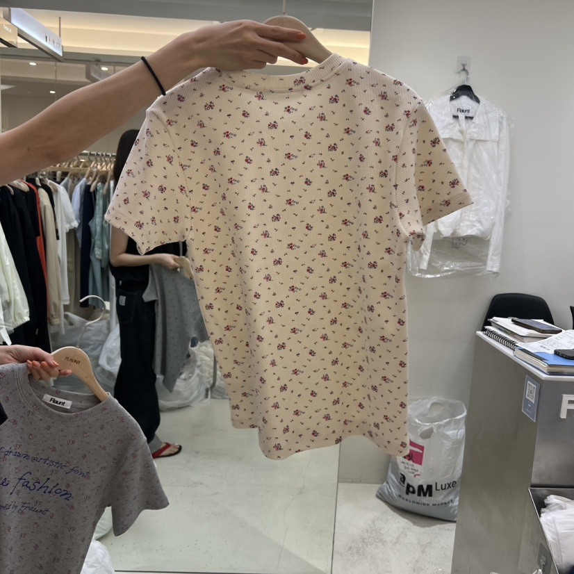 FLAUNT韓國代購女裝新款人氣熱賣26夏季26春夏時尚T恤花朵FLAUNTT恤