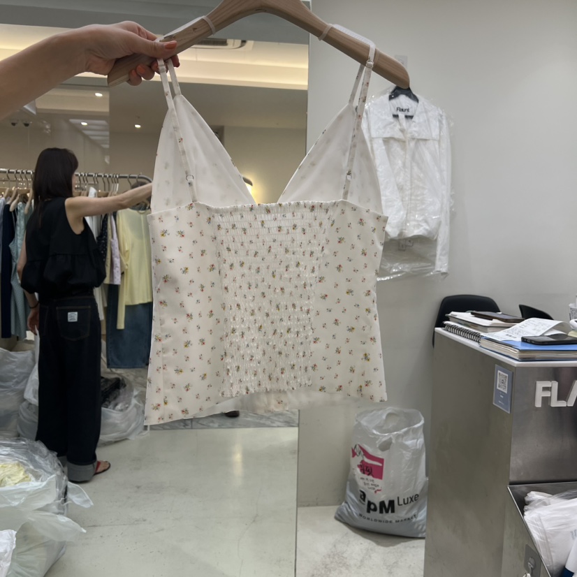 FLAUNT韓國東大門代購女裝新款熱賣職業吊帶背心花朵緊身FLAUNT吊帶/背心
