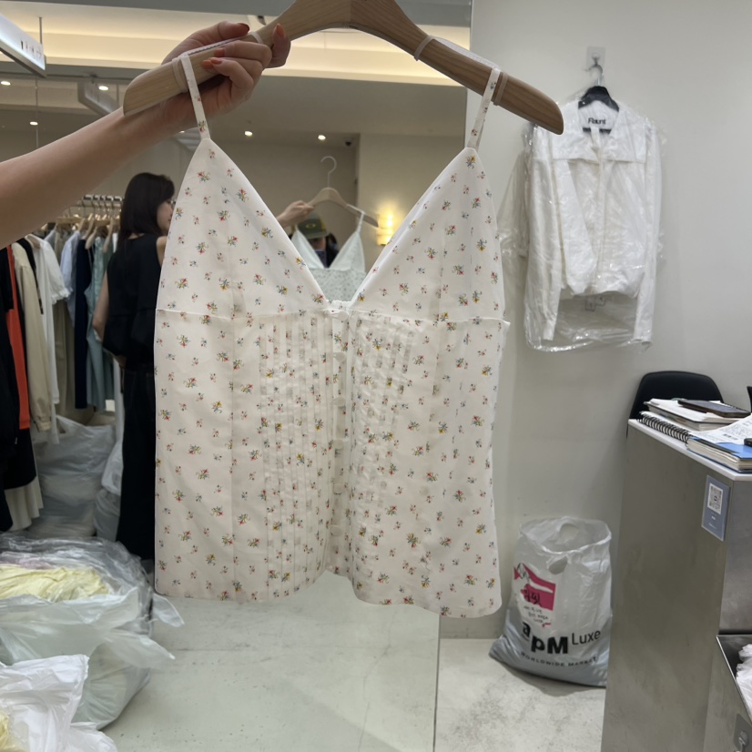 FLAUNT韓國東大門代購女裝新款熱賣職業吊帶背心花朵緊身FLAUNT吊帶/背心圖色1