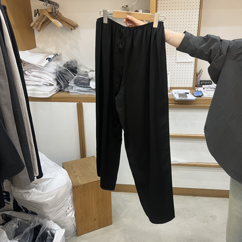 ARCHITEKT韓國東大門直郵女士新款熱賣推薦26春夏休閑褲緞面ARCHITEKT休閑褲