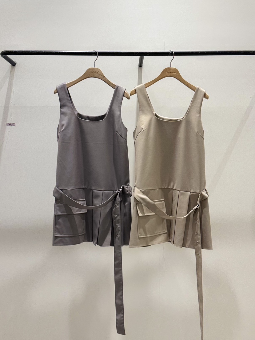 MELTED-P韓國直郵女士新款時尚熱賣26春夏職業連衣裙含腰帶MELTED-P連衣裙