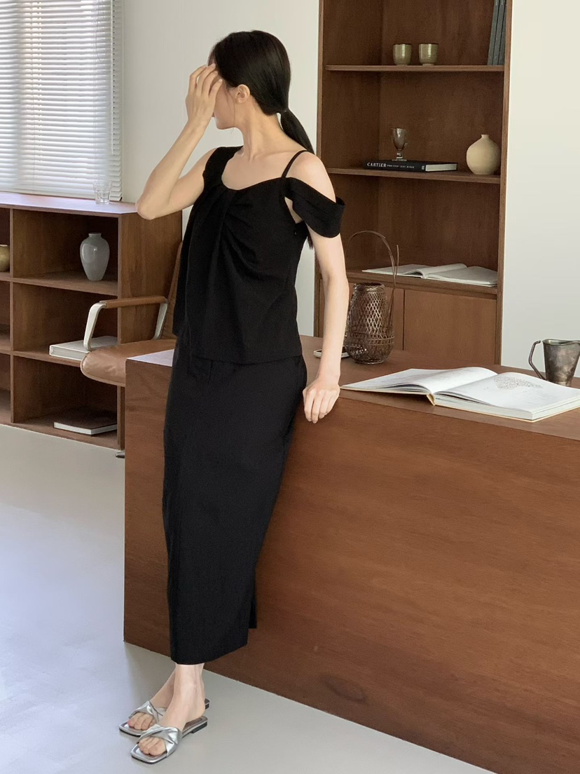 BINUS東大門實拍韓國女裝新款人氣時尚襯衫蕾絲衫不對稱褶皺BINUS襯衫/蕾絲衫