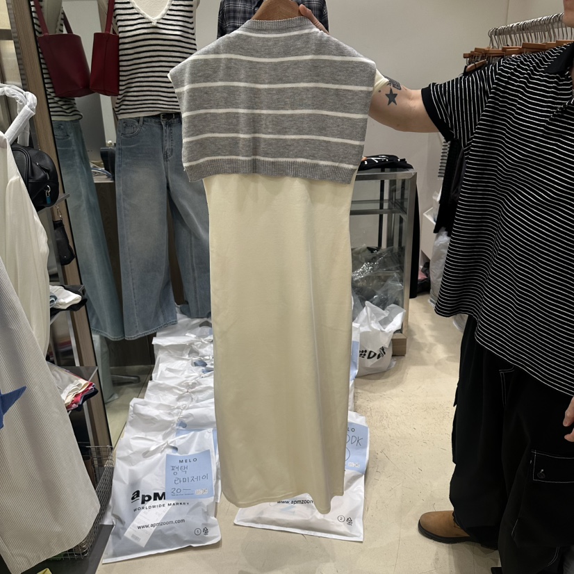 MELO韓國直郵女士新品26夏季26春夏職業時尚熱賣連衣裙披肩MELO連衣裙