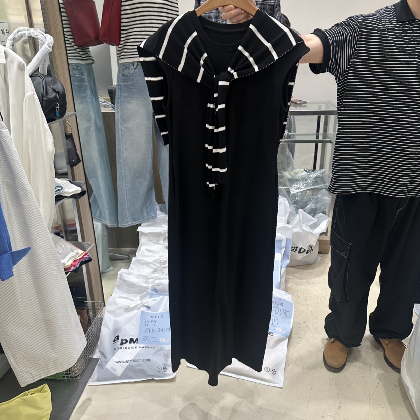 MELO韓國直郵女士新品26夏季26春夏職業時尚熱賣連衣裙披肩MELO連衣裙圖色2