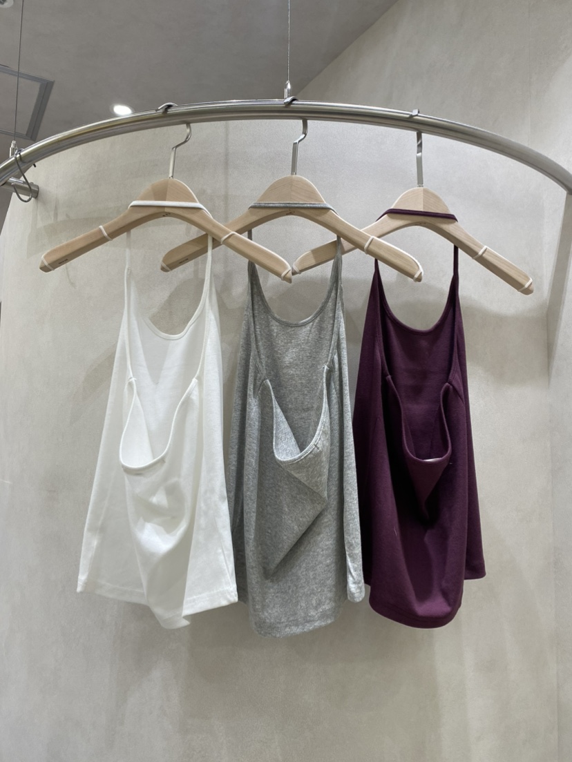 WHO IS SHE韓國直郵實拍女裝新品休閑熱賣推薦吊帶背心WHO IS SHE吊帶/背心