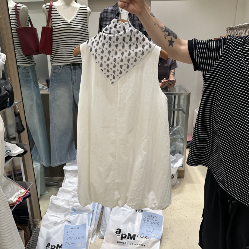 MELO韓國直郵女裝新款26春夏人氣職業休閑連衣裙含圍巾套裝MELO連衣裙