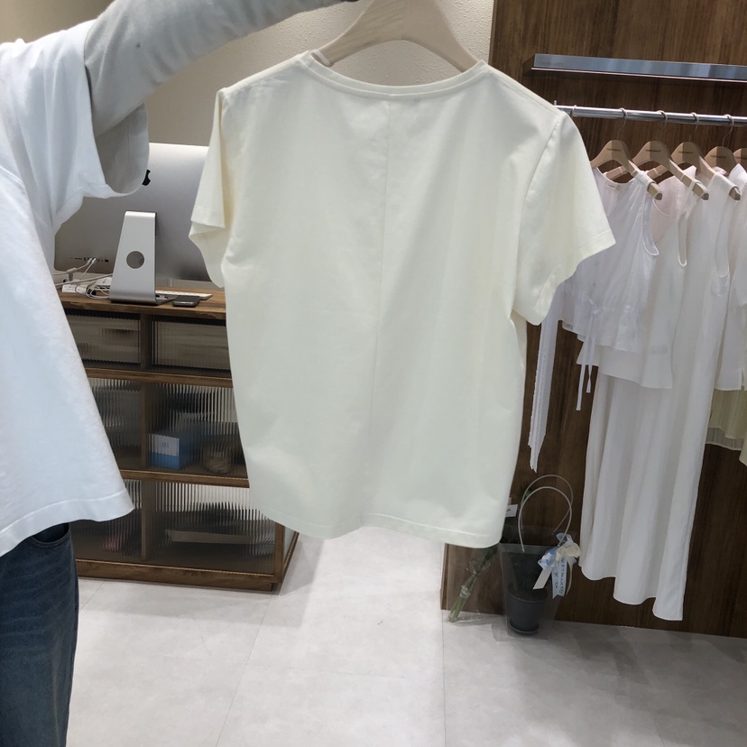 FIFO/UNANSWERED-MYSTERY韓國東大門直郵女士新品人氣T恤絲綢FIFO/UNANSWERED-MYSTERYT恤