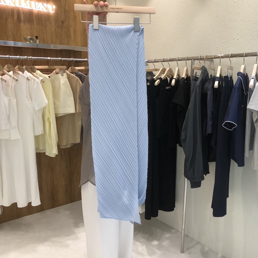 FIFO/UNANSWERED-MYSTERY韓國東大門直郵女裝新款26春夏圍巾披肩褶皺圍巾FIFO/UNANSWERED-MYSTERY圍巾/披肩圖色1