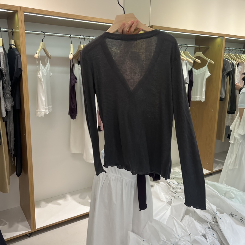 ALOT韓國東大門代購女裝新品人氣休閑時尚推薦26夏季長袖T恤A LOT長袖T恤