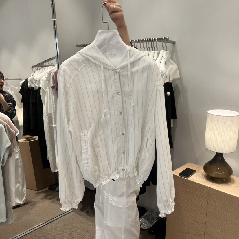 SIHO ARCHIVE韓國東大門代購女士新品人氣襯衫蕾絲衫荷葉邊連帽衫SIHO ARCHIVE襯衫/蕾絲衫圖色1