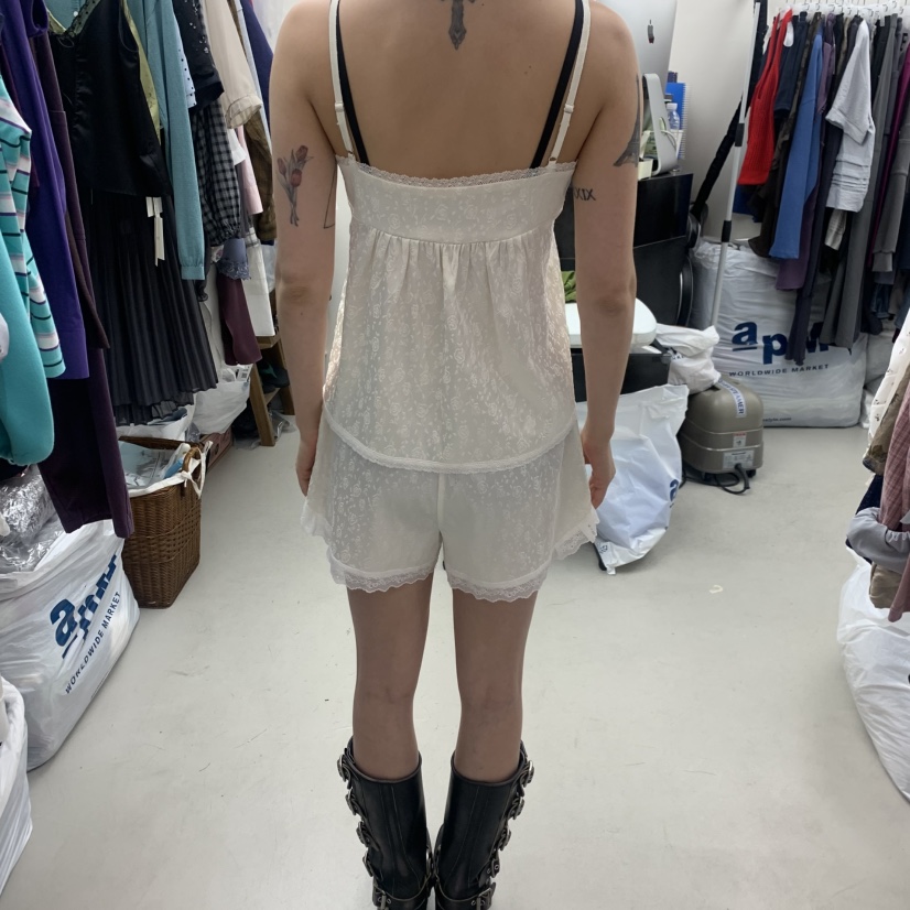 SOLD OUT韓國直郵女裝新款26夏季休閑26春夏短褲毛絨蕾絲SOLD OUT短褲