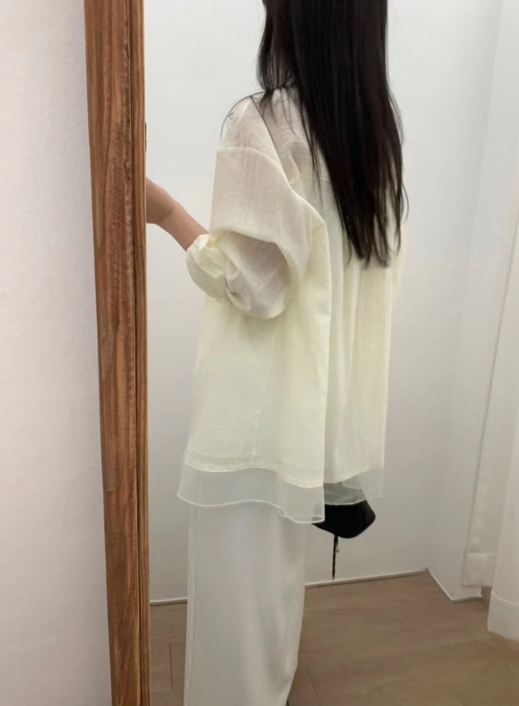 CRISPY CHIPS韓國直郵女裝新款熱賣推薦人氣職業襯衫蕾絲衫BLACKGHOBI襯衫/蕾絲衫