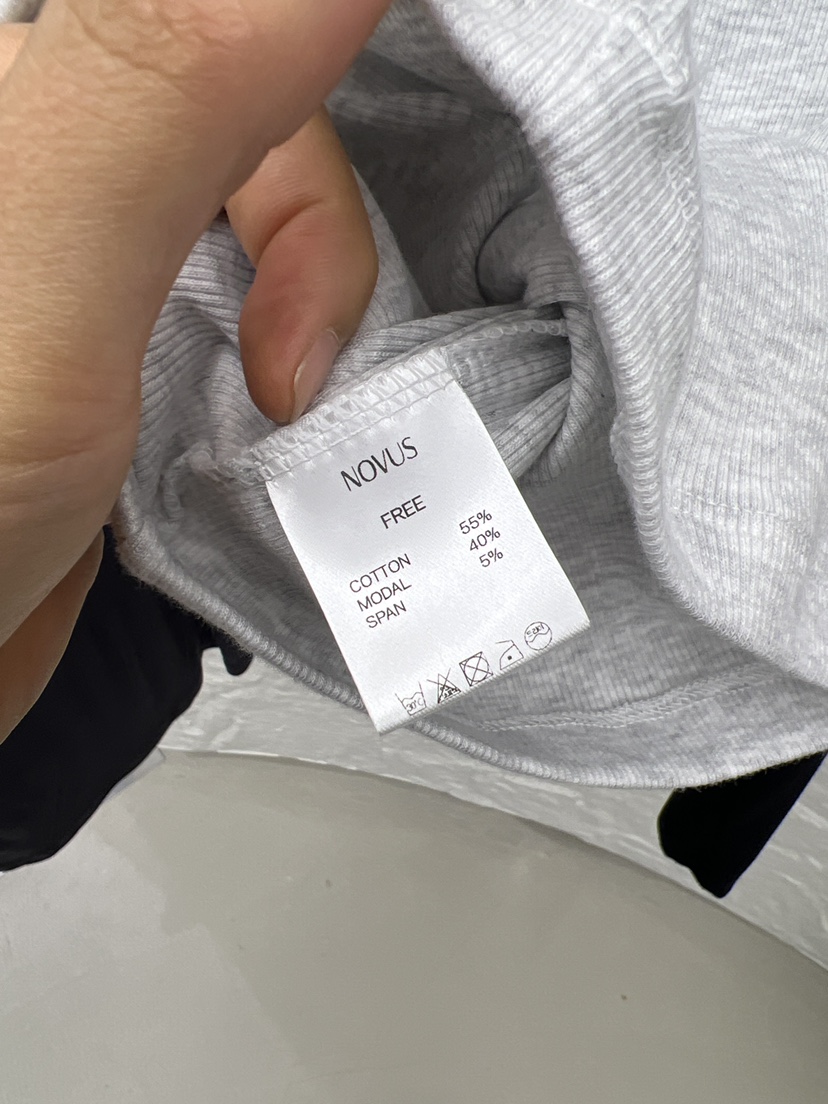 NOVUS韓國直郵女士新款26夏季26春夏職業熱賣時尚休閑T恤NOVUST恤