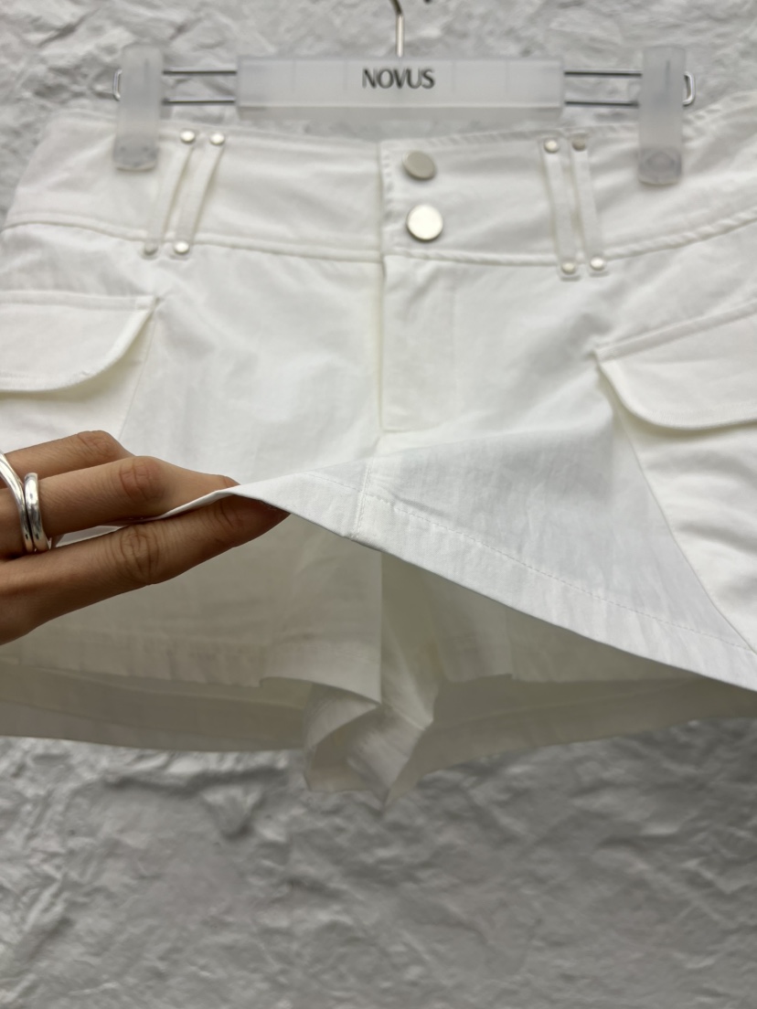 NOVUS韓國直郵女裝新款熱賣26春夏時尚人氣職業26夏季裙褲工裝NOVUS裙褲