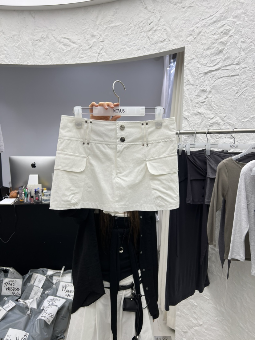 NOVUS韓國直郵女裝新款熱賣26春夏時尚人氣職業26夏季裙褲工裝NOVUS裙褲圖色1