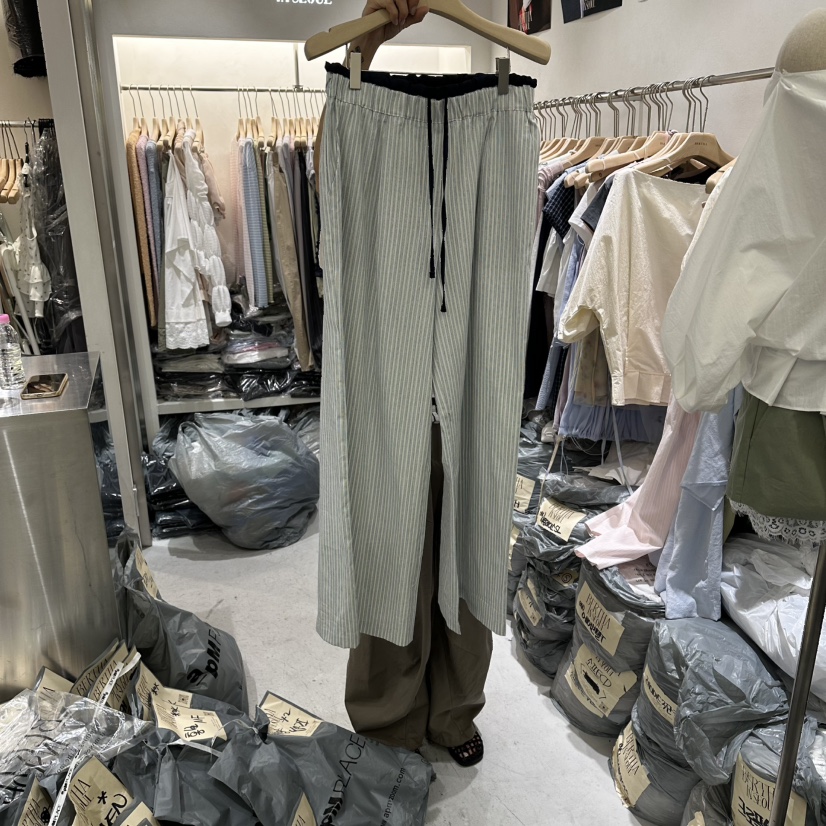 BERTHA韓國代購女士新款26春夏休閑人氣職業休閑褲條紋緞BERTHA休閑褲圖色2