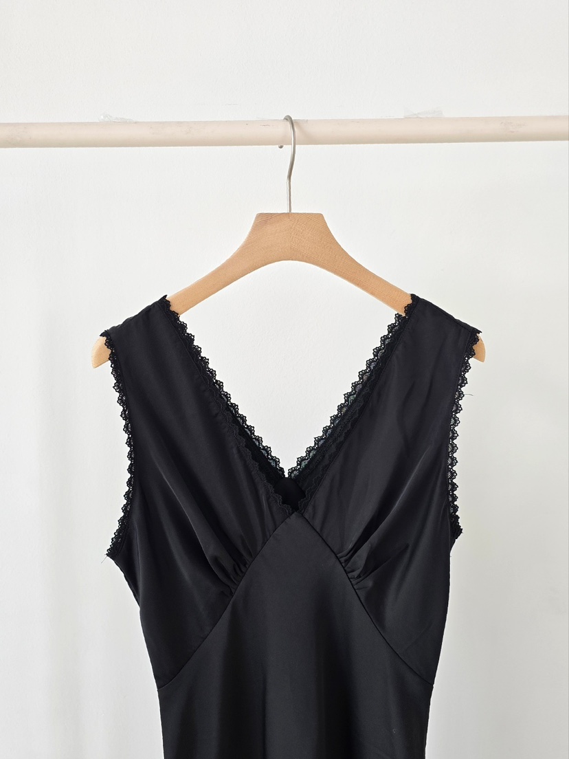 J SHOP韓國直郵實拍女裝新品推薦人氣休閑26夏季連衣裙絲綢J_SHOP連衣裙