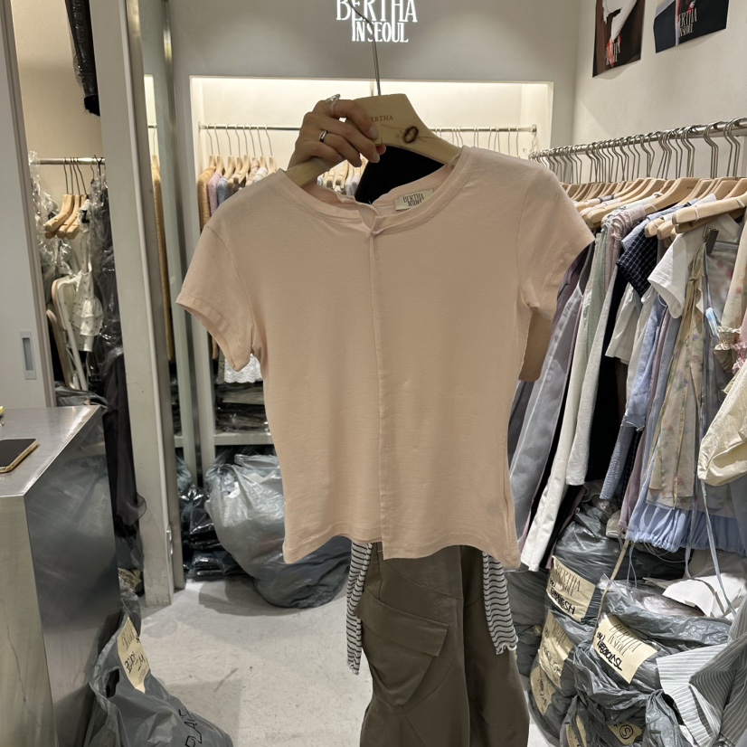 BERTHA韓國東大門代購女士新款熱賣26夏季休閑人氣職業T恤BERTHAT恤圖色1