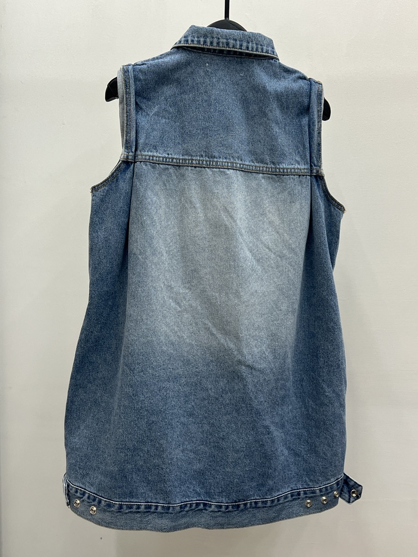 UNANSWERED-MYSTERY/FIFO韓國代購女士新品26春夏馬甲褶裥UNANSWERED-MYSTERY/FIFO馬甲