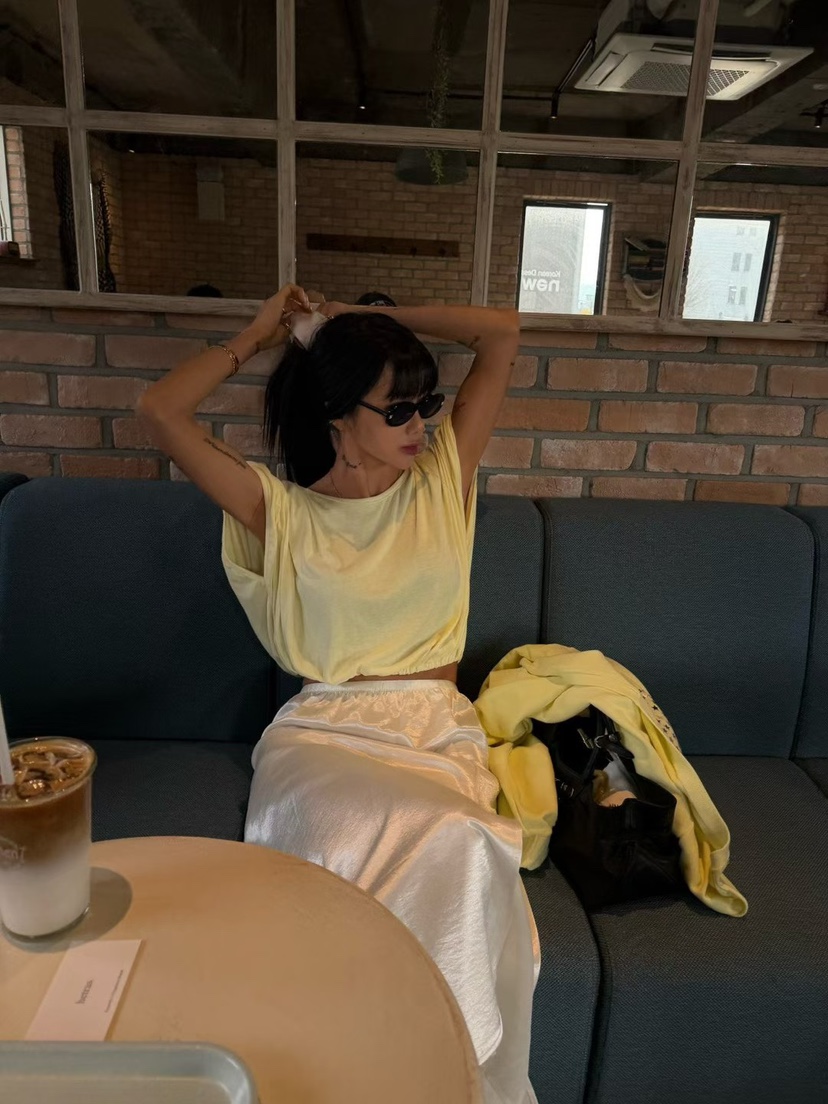 ABBEYLEE韓國東大門代購女士新品熱賣時尚休閑T恤褶皺開衩ABBEYLEET恤