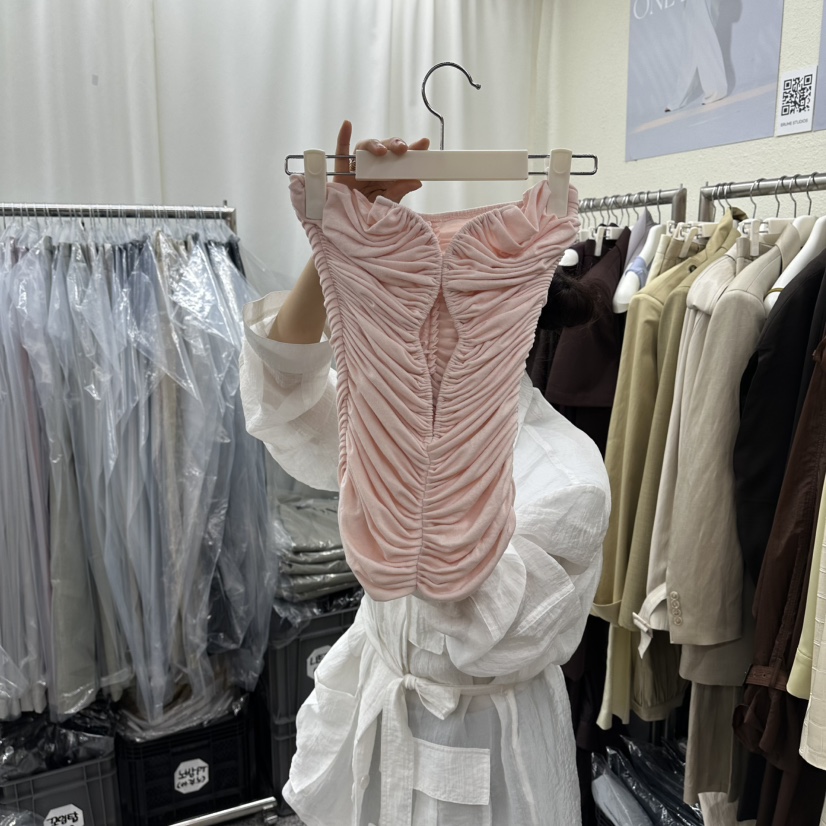 ONEBYTWO韓國代購女裝新款時尚推薦休閑職業吊帶背心褶皺ONE BY TWO吊帶/背心圖色1