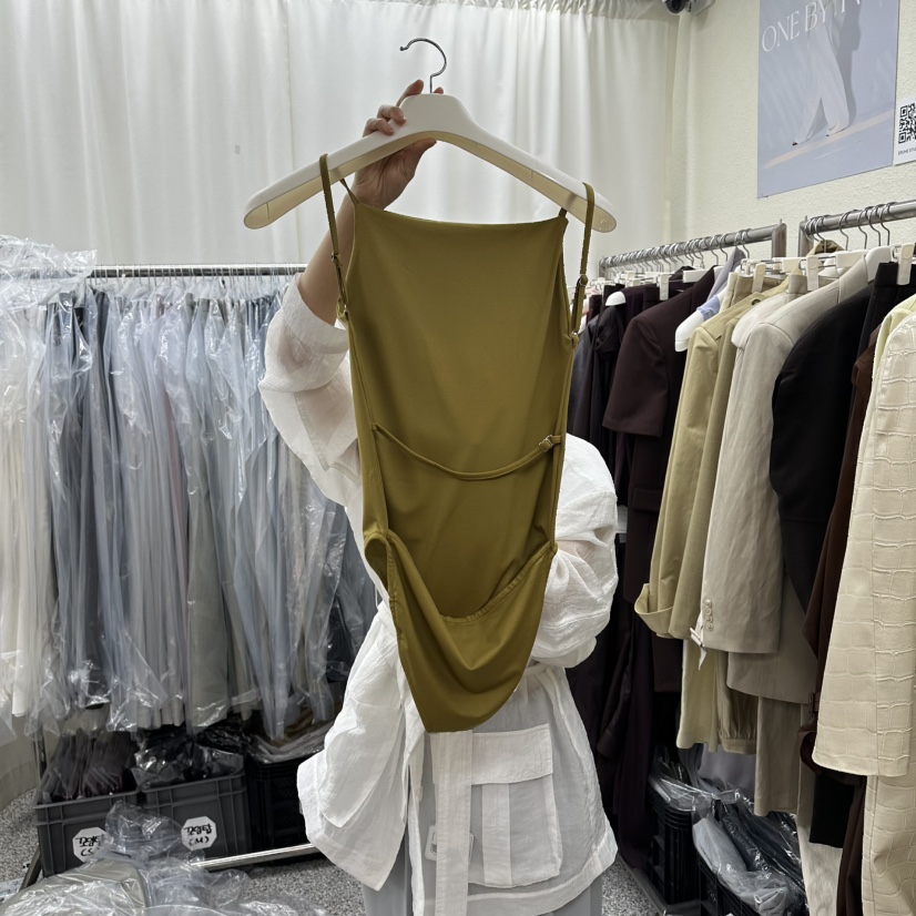 ONEBYTWO東大門實拍韓國女裝新品人氣26夏季職業吊帶背心ONE BY TWO吊帶/背心