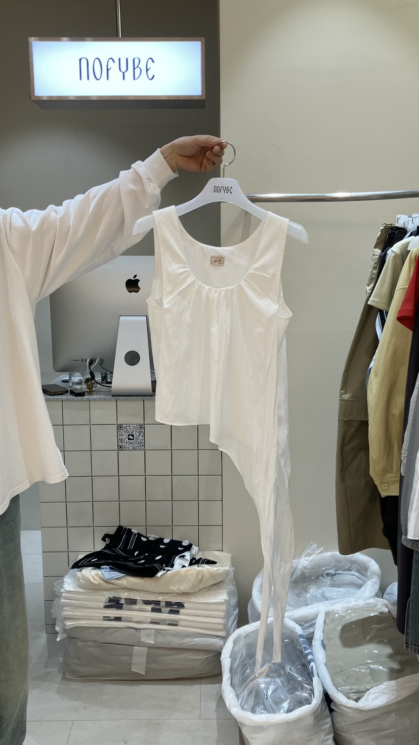 NOFYBE韓國代購女士新款推薦時尚26春夏熱賣職業吊帶背心NOFYBE吊帶/背心圖色1