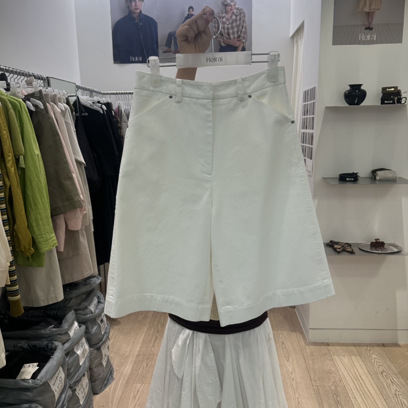 REIRAI韓國直郵女裝新款休閑人氣職業26夏季熱賣26春夏短褲Reirai短褲圖色1