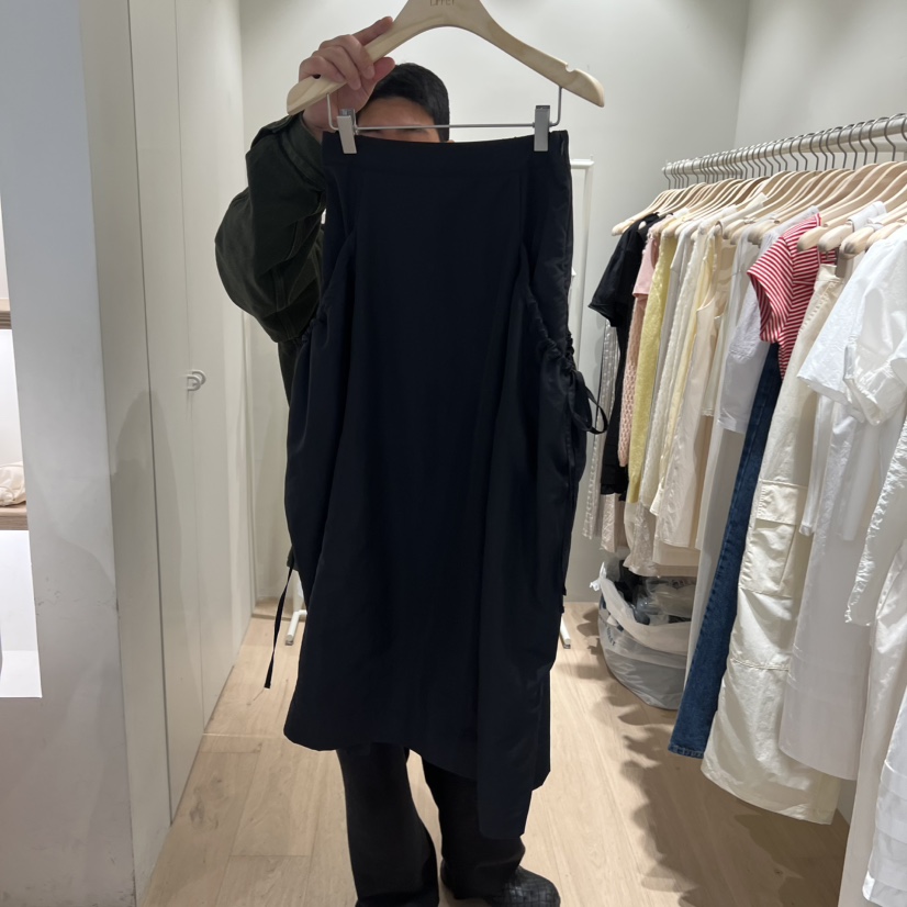 LIFFEY東大門實拍韓國女士新款26春夏熱賣人氣職業長裙口袋LIFFEY長裙圖色2