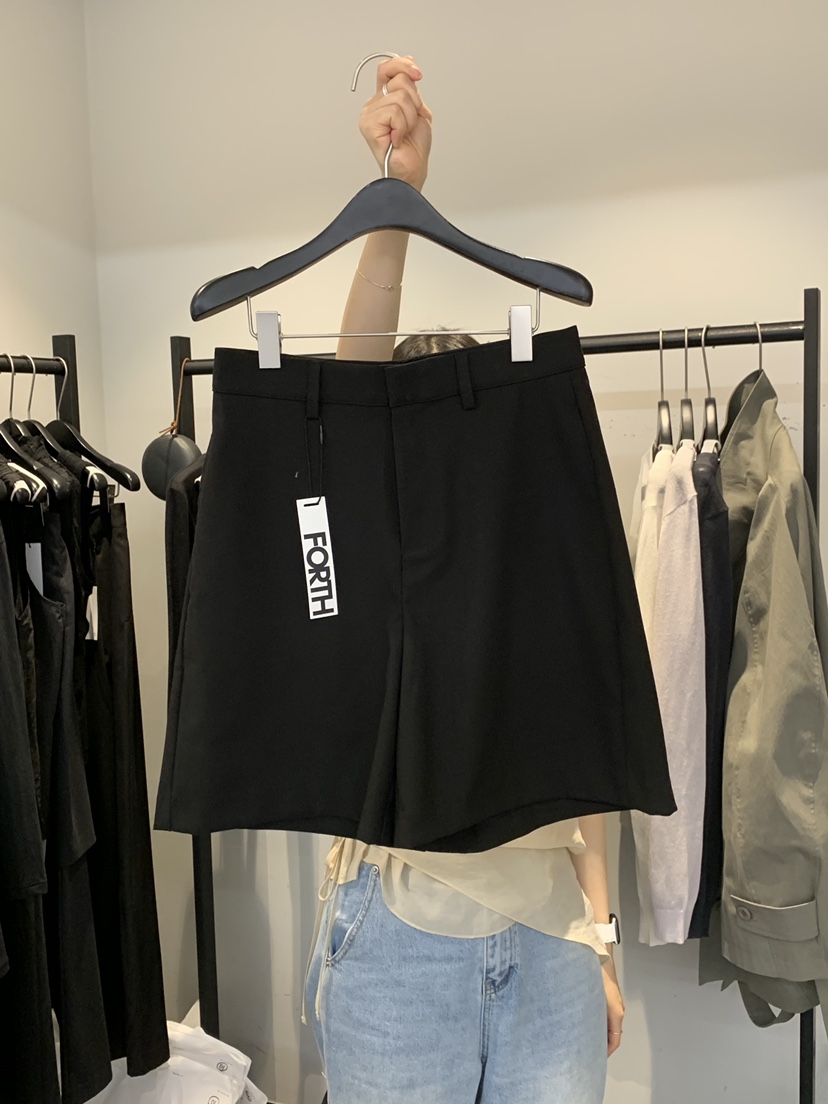 FORTH韓國代購女裝新款26夏季時尚休閑人氣26春夏推薦短褲FORTH短褲圖色2黑色